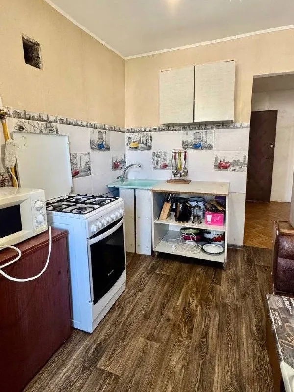 🏡Продажа 3-х комнатной квартиры
📍Г. Донецк днр
Киевском р-н
Микрорайон гладковка, улица северская

•Этажность–8/9 жилого дома
•Общая площадь–61.9 м2

•Окна пластиковые,
Есть два балкона, в квартире требуется ремонт

•В двух комнатах выполнен косметический ремонт
•Документы готовы
🔥Собственник

💴Цена: 4🍋950.000 рублей
☎️+7(902) 385-33-70

📨Подписаться - фотография - 5