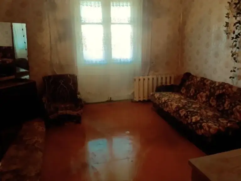 🏡Продаётся 3-х комнатная квартира
📍Г. Донецк днр
Куйбышевский р-н
Микрорайон азотный, улица саянская

•Комнаты раздельные,
Высокие потолки, окна деревянные
•Рядом продуктовый магазин, рынок, остановка общественного транспорта, больница, лицей и школа.
•Документы готовы
🔥Собственник

💴Цена: 4🍋000.000 рублей
☎️+7(949) 519-67-83 Иван

📨Подписаться - фотография - 2