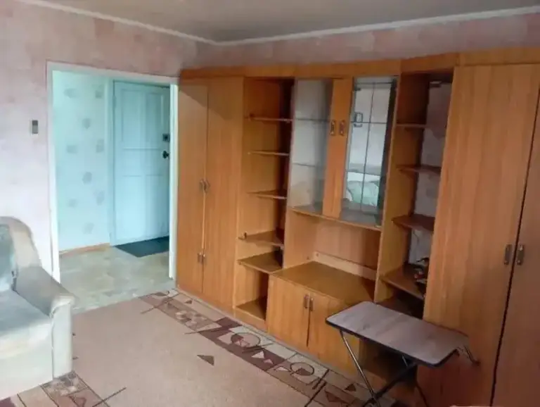Продажа 2х комнатной квартиры

🌇Донецу, ул. Пархоменко, калининский район! 📌

📍Площадь 49кв. М, кухня 7кв. М.
✅Этажность 8/10ти.
✅Панельный дом.
✅Комнатные раздельный, раздельный санузел.
🎁Все остается: мебель и техника
✅Есть кондиционер.
💦Вода по графику!
📍Рядом школы, сады, парки, магазины.

💰Цена 4 500 000 ₽ + торг!

📲☎️+79495406579 Ольга

Подписаться  |  📩дать объявление
📲Наш max - фотография - 3
