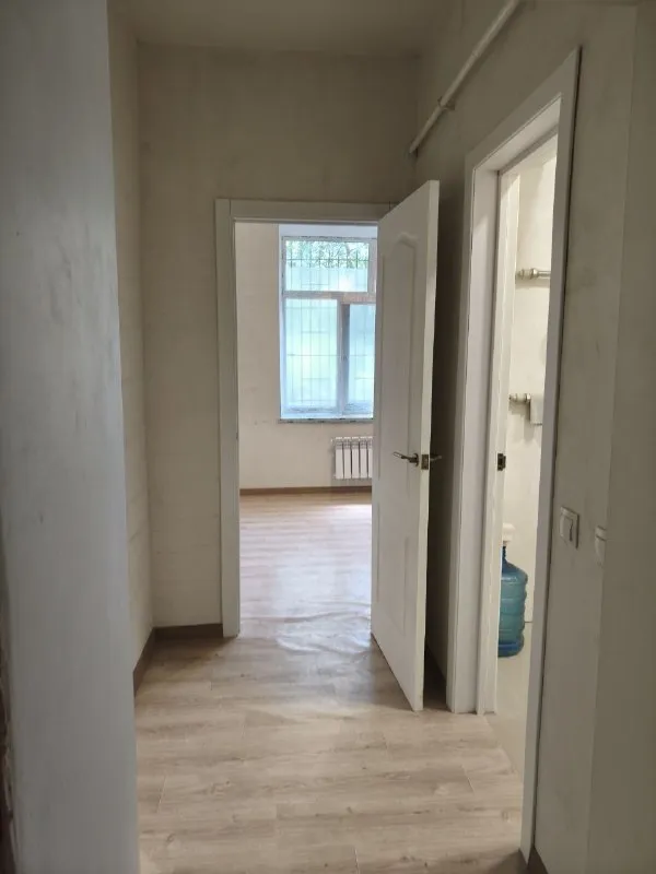 Продам 1-комнатную квартиру

🌇В ворошиловский район, центр, г. Донецка. Кинотеатр шевченко, пр-т театральный📌

👍Под салон красоты.

✅Общая площадь: 28 м2
✅ Кухня: 8.8 м2
✅ 1 Этаж 4 этажного дома
✅ Хорошая транспортная развязка.

💰Стоимость: 3 500 000 руб.

📲☎️+7(949)327-98-90 Наталья владимировна
Ан новый донбасс - полное юридическое сопровождение сделки с недвижимостью

Подписаться  |  📩дать объявление
📲Наш max - фотография - 3