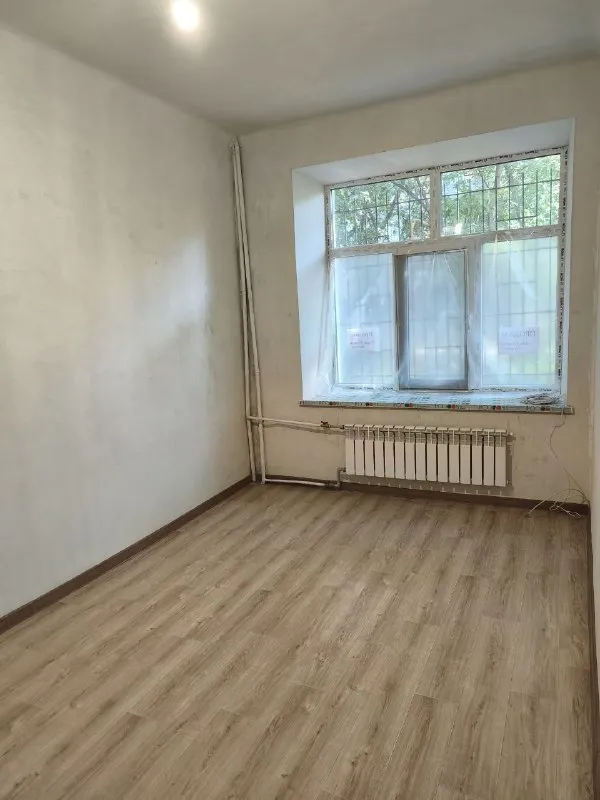 Продам 1-комнатную квартиру

🌇В ворошиловский район, центр, г. Донецка. Кинотеатр шевченко, пр-т театральный📌

👍Под салон красоты.

✅Общая площадь: 28 м2
✅ Кухня: 8.8 м2
✅ 1 Этаж 4 этажного дома
✅ Хорошая транспортная развязка.

💰Стоимость: 3 500 000 руб.

📲☎️+7(949)327-98-90 Наталья владимировна
Ан новый донбасс - полное юридическое сопровождение сделки с недвижимостью

Подписаться  |  📩дать объявление
📲Наш max - фотография - 4