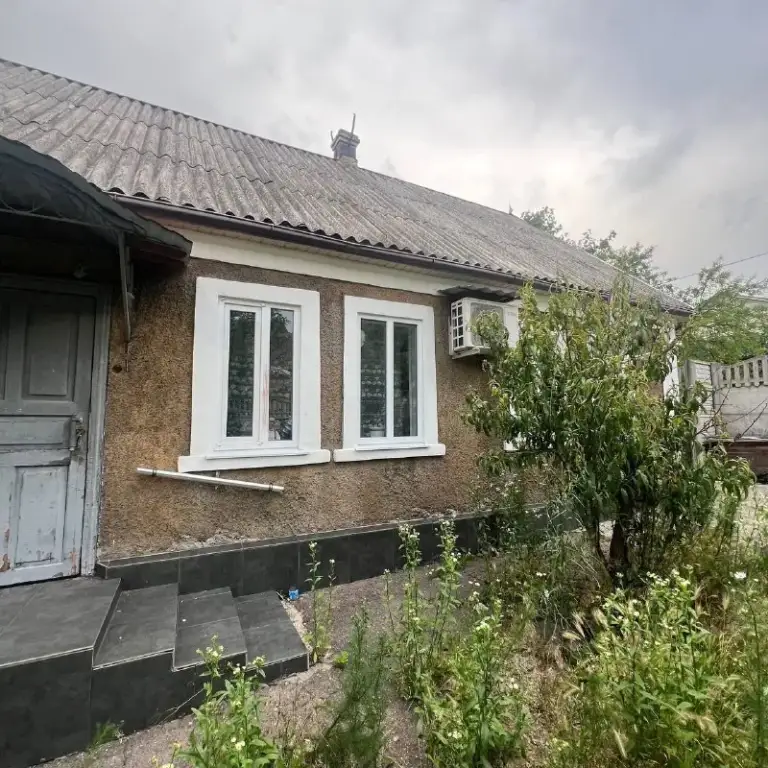 Продажа частного дома 🏠
🌇Донецк в калининском районе, ул. Учительская 5 минут на авто и вы на набережной. 📌
✅Общая площадь дома - 57 м2
❤️Площадь земли: 3 сотки
💦Вода по графику
⛽ Газовый котел
✅ Центральные коммуникации
✅ 3 Комнаты жилых + кухня
💰Цена: 4 300 000 рублей (торг)
📲☎️ +7 (949) 513 13 00
Подписаться | 📩дать объявление
📲Наш max - фотография - 1