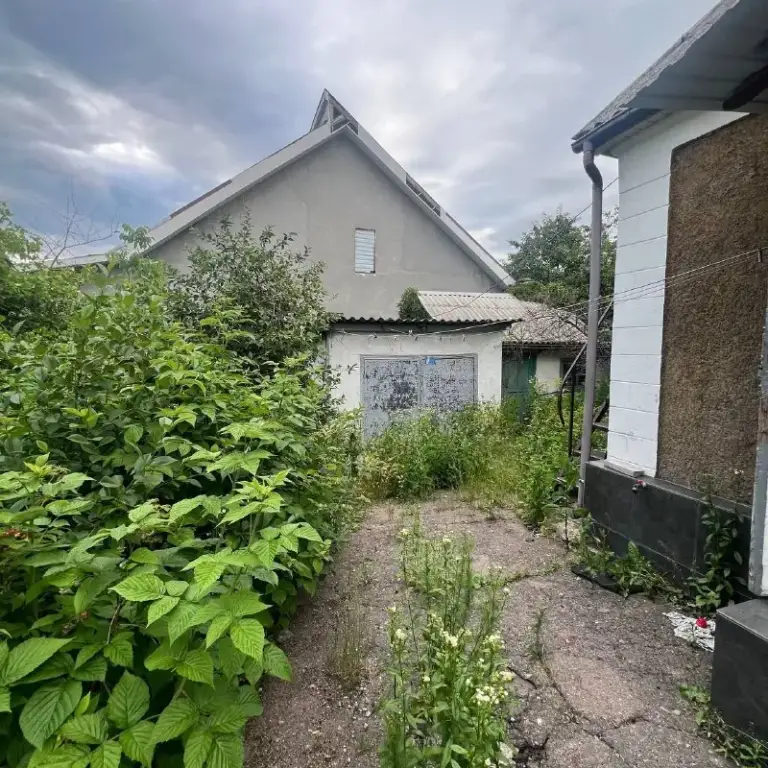 Продажа частного дома 🏠
🌇Донецк в калининском районе, ул. Учительская 5 минут на авто и вы на набережной. 📌
✅Общая площадь дома - 57 м2
❤️Площадь земли: 3 сотки
💦Вода по графику
⛽ Газовый котел
✅ Центральные коммуникации
✅ 3 Комнаты жилых + кухня
💰Цена: 4 300 000 рублей (торг)
📲☎️ +7 (949) 513 13 00
Подписаться | 📩дать объявление
📲Наш max - фотография - 2