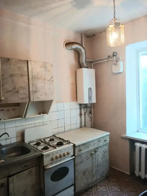 Срочно продам 2 комн. Квартиру

🌇В  киевском районе г. Донецка, днр, ориентир точмаш, 18 больница, проспект киевский. 📌

🔹 1 Этаж 3 этажного кирпичного дома, высокий цоколь. Квартира тёплая, светлая, большие окна м/п, частично поменяны батареи отопления.
🔹Состояние квартиры - жилая, требует ремонта.
💦Вода по графику
🔹Отличная транспортная развязка, рядом школа, рынок, продуктовые магазины.

💰Цена 2,5 млн. Рублей

📲☎+79494154923 Людмила ан

Подписаться  |  📩дать объявление
📲Наш max - фотография - 4