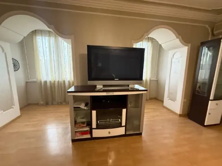 Аренда 3х комнатной квартиры в центре донецка!розы люксембург 30а !

Агентство недвижимости «статус» - твой выбор в мире недвижимости!🤝

📍Донецк, ворошиловский район, розы люксембург 30а

✅Площадь 72,3 кв. М
✅Вода доходит
✅Установлен накопитель
✅Вся необходимая мебель и техника есть!
✅Установлен бойлер
✅4/9 Этаж

💸 60 000 Руб. /мес.

☎️+7949-575-36-52 - Валерия (ан «статус»)
📞+7949-645-56-86 - Антон (ан «статус»)

Принимаем звонки в любое время! - фотография - 1