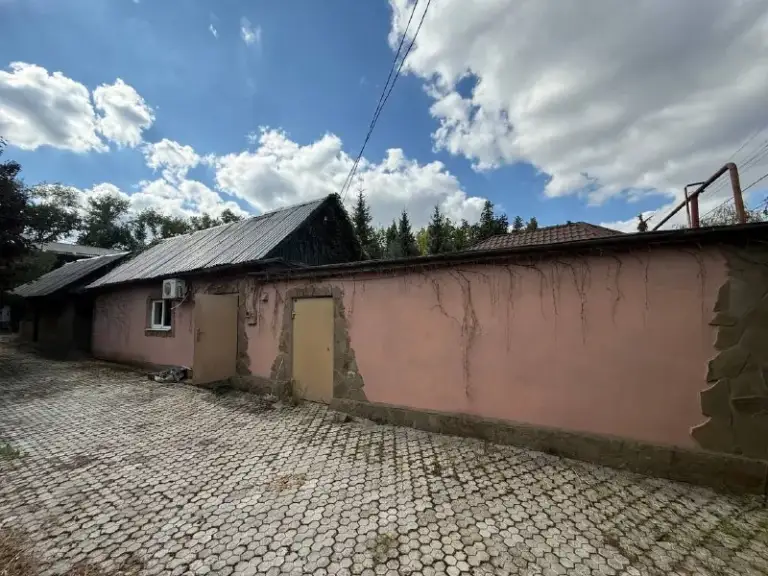 Продажа приватизированного земельного участка
🌇Донецк в калининском районе улица фомина, ориентир - пр-т мира, база отдыха роща📌
🌎Общая площадь: 10 - соток,
✅Общая площадь дома: 35 м2
🏡Земельный участок с небольшим домом
📍В шаговой доступности школа, супермаркеты, развлекательный комплекс роща.
👍Идеально для семейной застройки
✅Тихий безопасный район, с развитой инфраструктурой. - фотография - 2