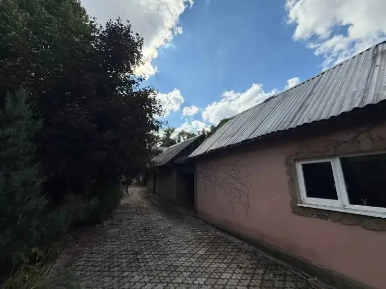 Продажа приватизированного земельного участка
🌇Донецк в калининском районе улица фомина, ориентир - пр-т мира, база отдыха роща📌
🌎Общая площадь: 10 - соток,
✅Общая площадь дома: 35 м2
🏡Земельный участок с небольшим домом
📍В шаговой доступности школа, супермаркеты, развлекательный комплекс роща.
👍Идеально для семейной застройки
✅Тихий безопасный район, с развитой инфраструктурой. - фотография - 4