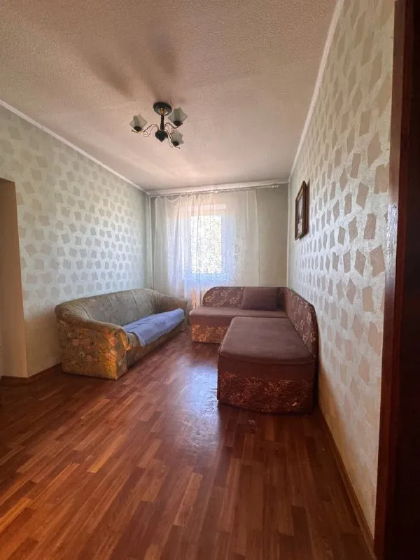 Продажа уютного, просторного дома 75 кв. М. ,с беседкой!
🌇Донецк, шахта № 11📌
✅Большой участок
📍 Рядом: школа, 14 больница, 21 рынок, площадь победы - 5 минут на авто
✅Состояние - жилое
✅Участок 14 соток
⛽Газовый котел, все коммуникации проведены
✅Просторный сан узел, в кафеле, с большой ванной - фотография - 7