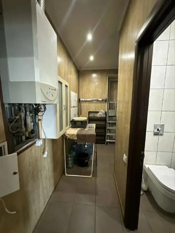 🏡Продаётся 5-х комнатная квартира
📍Г. Донецк днр
Ворошиловском р-н
Бульвар пушкина 9

•Этажность–4/5 жилого дома
•Общая площадь–125.3 м2

•В квартире выполнен дизайнерский ремонт
•В квартире три жилые комнаты, столовая-студия с действующим камином, гардеробная и два санузла

•Квартира продаётся с мебелью и бытовой техникой
🔥Собственник

💴Цена: 17🍋000.000 рублей
☎️+7(959) 137-87-88 Геннадий

📨Подписаться - фотография - 7