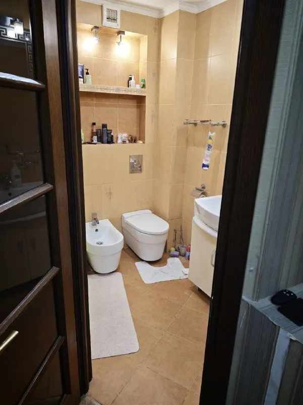🏡Продаётся 3-х комнатная квартира
📍Г. Донецк днр
Будённовский р-н
Улица багратиона 51
•Этажность–7/9 жилого дома
•Дом кирпичный,
Комнаты раздельные
•В квартире выполнен качественный ремонт
•Кухня оснащена встроенной техникой, включая холодильник и духовой шкаф
•Ванная комната совмещенная
•В спальне установлен кондиционер и шкаф-купе
•Мебель вся остаётся, кроме дивана в зале
•В зале надо переклеить обои, стены выровнены
🔥Собственник
💴Цена: 9🍋000.000 рублей
☎️+7(949) 589-92-52
☎️+7(993) 446-80-05
📨Подписаться - фотография - 8
