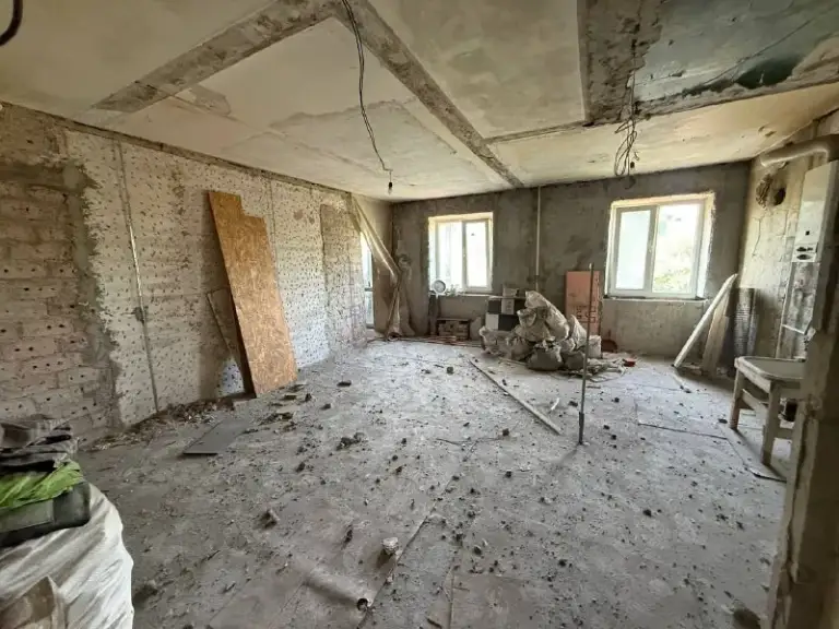 Продажа 2х комнатной квартиры

🌇Донецк, ворошиловский район, челюскинцев,184📌

✅Этаж 3/5
💦Вода по графику
✅Общая площадь 48 кв. М
✅Квартира под ремонт
✅Рядом школы, сады, магазины и зона для прогулок.

💰Стоимость 3 800 000 руб.

📲☎️+79496455686 Ан «статус»

Подписаться  |  📩дать объявление
📲Наш max - фотография - 1
