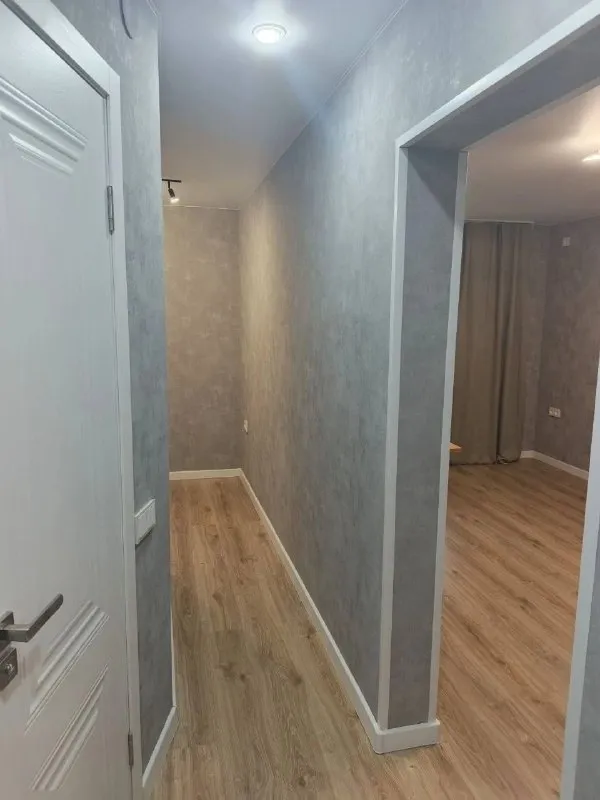 Продажа однокомнатной квартиры

🌇Донецк на текстильщике,
Ул. Петровского 📌

✅Общая площадь: 33м2
✅Этаж: 4/4
✅Хороший ремонт
💦Вода по графику
📍В шаговой доступности: больница, школы, дет. Сады, кафе, множество магазинов, остановки общественного транспорта.
📂Документы рф готовы к сделке!
💰Цена 3.300.000 ₽

📲☎️+7949-575-36-52- Валерия
📲☎️+7949-645-56-86 - Антон (ан «статус»)

Подписаться  |  📩дать объявление
📲Наш max - фотография - 1