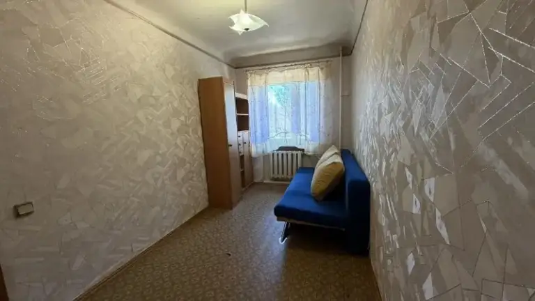 Продаётся 2-комнатная квартира

🌇Доннцк, киевский район📌

✅Площадь 44 м²
✅Удобная планировка
✅Этаж 2/5
🔥Детский сад — прямо в доме
Школа — во дворе
📍Супермаркеты — в 3 минутах остановка — под домом
👍Отличный вариант для семьи: всё необходимое находится рядом, а расположение обеспечивает удобную транспортную доступность.
✅Квартира в собственности более 20 лет. Хозяин в россии.

💰Цена — 3 800 000 ₽

📲☎️+7 949 371 51 20 Лариса

Подписаться  |  📩дать объявление
📲Наш max - фотография - 4