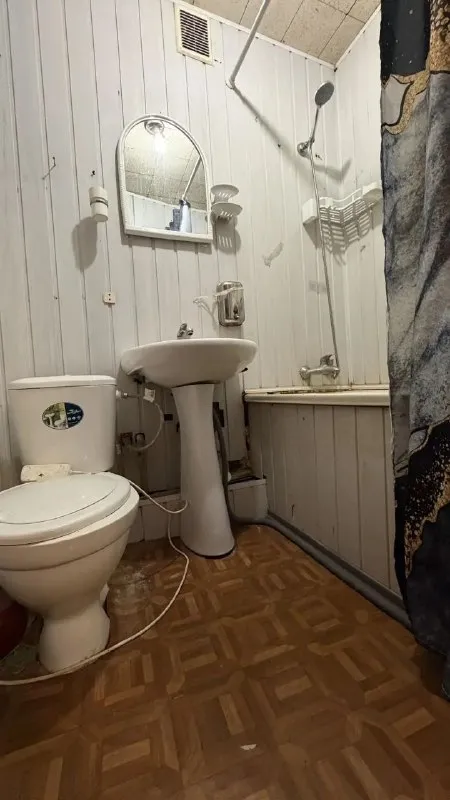 Продаётся 2-комнатная квартира

🌇Доннцк, киевский район📌

✅Площадь 44 м²
✅Удобная планировка
✅Этаж 2/5
🔥Детский сад — прямо в доме
Школа — во дворе
📍Супермаркеты — в 3 минутах остановка — под домом
👍Отличный вариант для семьи: всё необходимое находится рядом, а расположение обеспечивает удобную транспортную доступность.
✅Квартира в собственности более 20 лет. Хозяин в россии.

💰Цена — 3 800 000 ₽

📲☎️+7 949 371 51 20 Лариса

Подписаться  |  📩дать объявление
📲Наш max - фотография - 7