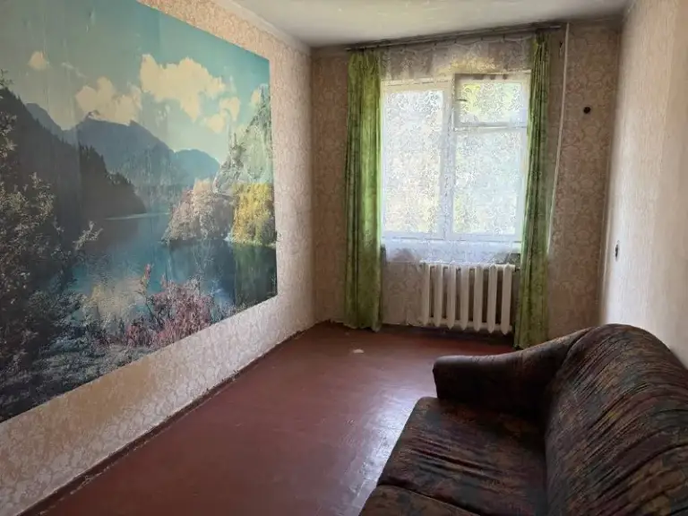 Продажа 3х комнатная квартира

🌇Донецк в пролетарском районе, напротив пролетарского исполкома📌

✅Этаж: 3 из 5
✅Площадь: 57 м²
📍В непосредственной близости находятся две школы, детский сад, детская игровая площадка, магазины, супермаркет, рынок, а также охраняемая парковка для вашего автомобиля.
✅В доме проживают дружные соседи, двор тихий и озелененный, подъезд сухой и чистый.

📲☎️+79495107010
📲☎️+79498006050

Подписаться  |  📩дать объявление
📲Наш max - фотография - 3