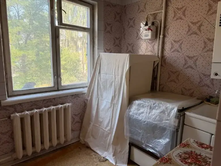 Продажа 3х комнатная квартира

🌇Донецк в пролетарском районе, напротив пролетарского исполкома📌

✅Этаж: 3 из 5
✅Площадь: 57 м²
📍В непосредственной близости находятся две школы, детский сад, детская игровая площадка, магазины, супермаркет, рынок, а также охраняемая парковка для вашего автомобиля.
✅В доме проживают дружные соседи, двор тихий и озелененный, подъезд сухой и чистый.

📲☎️+79495107010
📲☎️+79498006050

Подписаться  |  📩дать объявление
📲Наш max - фотография - 6