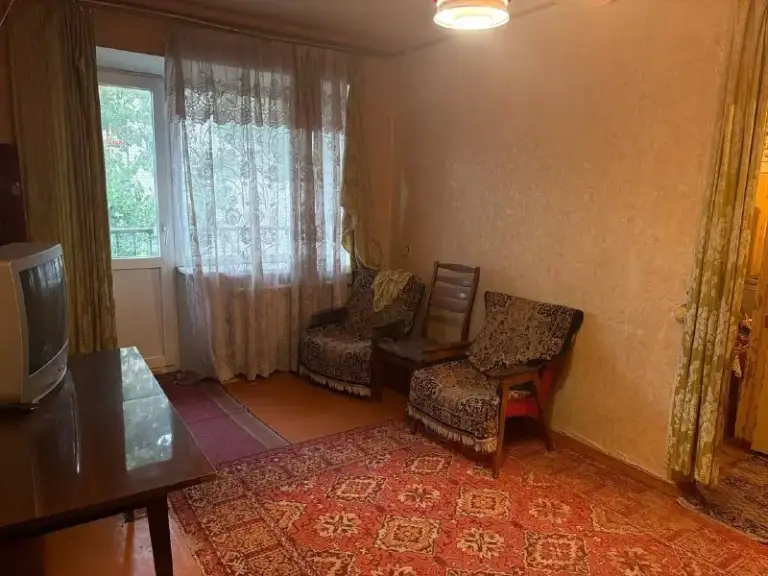 Продажа двухкомнатная квартира

🌇Донецк, ленинский район, ориентир — ждановская развилка📌

✅Квартира расположена на 4 этаже 5‑этажного дома — удобно: не слишком высоко, но и не первый этаж.
🏠 Общая площадь — 41,5 кв. М, кухня — 6 кв. М. Пространство грамотно спланировано: хватит места и для отдыха, и для приготовления еды, и для приёма гостей.
💧 Подача воды — по графику 1 день через 2 (1/3), учитывайте это при планировании быта.
🧱 Дом кирпичный — это значит хорошая тепло- и звукоизоляция, в квартире будет комфортно и зимой, и летом.
📍 Рядом вся необходимая инфраструкту. .. Тская площадка и киоск.

💰 Цена — 3,5 млн рублей.

📲☎️+79490323469
📲☎️+79495107010

Подписаться  |  📩дать объявление
📲Наш max - фотография - 3