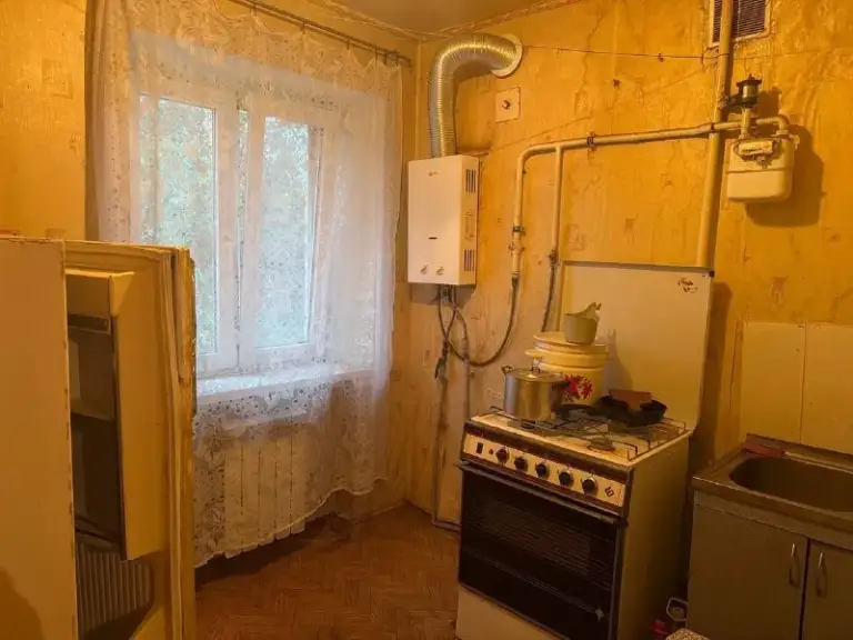 Продажа двухкомнатная квартира

🌇Донецк, ленинский район, ориентир — ждановская развилка📌

✅Квартира расположена на 4 этаже 5‑этажного дома — удобно: не слишком высоко, но и не первый этаж.
🏠 Общая площадь — 41,5 кв. М, кухня — 6 кв. М. Пространство грамотно спланировано: хватит места и для отдыха, и для приготовления еды, и для приёма гостей.
💧 Подача воды — по графику 1 день через 2 (1/3), учитывайте это при планировании быта.
🧱 Дом кирпичный — это значит хорошая тепло- и звукоизоляция, в квартире будет комфортно и зимой, и летом.
📍 Рядом вся необходимая инфраструкту. .. Тская площадка и киоск.

💰 Цена — 3,5 млн рублей.

📲☎️+79490323469
📲☎️+79495107010

Подписаться  |  📩дать объявление
📲Наш max - фотография - 4