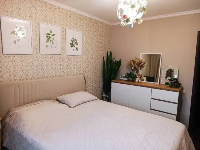 Продажа 2х комнатной квартиры

🌇В киевском районе донецка,
Улица савченко,3📌

✅Этаж 9/9
✅Площадь: 52 м2
✅Ремонт: в хорошем состоянии, дорогостоящая мебель
📍В пешей доступности школа, детский сад, амбулатория, остановки общественного транспорта
✅Коммуникации частично поменяны
✅📲☎️+7949-645-56-86 - Антон (ан «статус»)
📲☎️+7949-540-59-34 - Кирилл (ан «статус»)

Подписаться  |  📩дать объявление
📲Наш max - фотография - 3