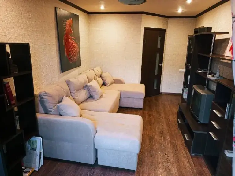 Продажа 2х комнатной квартиры

🌇В киевском районе донецка,
Улица савченко,3📌

✅Этаж 9/9
✅Площадь: 52 м2
✅Ремонт: в хорошем состоянии, дорогостоящая мебель
📍В пешей доступности школа, детский сад, амбулатория, остановки общественного транспорта
✅Коммуникации частично поменяны
✅📲☎️+7949-645-56-86 - Антон (ан «статус»)
📲☎️+7949-540-59-34 - Кирилл (ан «статус»)

Подписаться  |  📩дать объявление
📲Наш max - фотография - 4