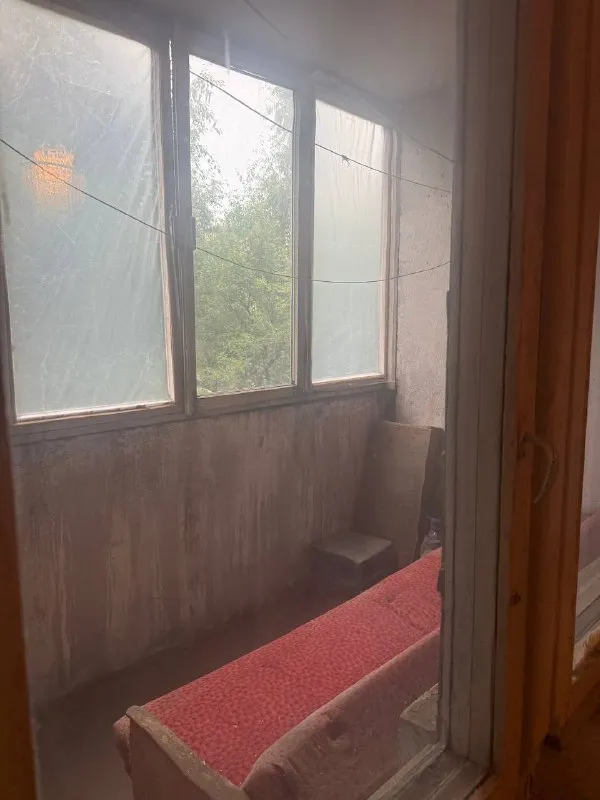 Продам 2 ком квартиру
Киевский район
Ул политбойцов 3

Исполком, хорошее месторасположение
Во дворе детский садик, рядом школы

5/9 Этаж
Общая площадь 46м2

2 Раздельные комнаты
Балкон застеклен
Санузел раздельный
Состояние самое простое
Бабушкин вариант
Требует ремонта
Документы готовы

3 400 000₽

+79494113097 Алина
@As_01vva telegram - фотография - 8