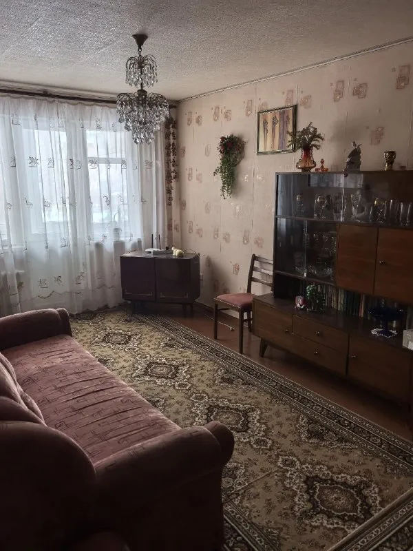 🏡Продам 2-х комнатную квартиру
📍Г. Макеевка днр
Кировский р-н
Квартал химик, бутовский поворот

•Квартира находится на втором этаже

•Жилое состояние
•Рядом детская площадка, магазины, остановка общественного транспорта, школа, детский садик
🔥Собственник

💴Цена: 4🍋000.000 рублей
☎️+7(949) 814-10-31

Недвижимость днр - фотография - 4