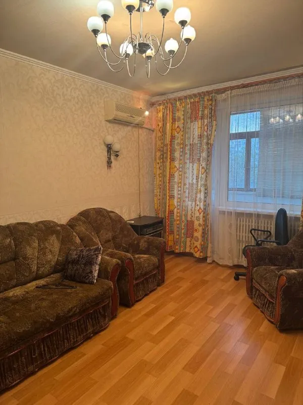 Продам трехкомнатную квартиру

🌇Донецк, ленинский район,
На мкр. Звездном 📌

💦С круглосуточной подачей воды
✅Площадь общая: 66,4 м²,
Кухня 9 м²
✅Этаж/этажность: 6/9
✅Наличие инфраструктуры: школа, детский сад, магазины, супермаркет, рынок, остановка общественного транспорта.
✅Тип дома: панельный

💰Цена: 7 000 000 рублей

📲☎️+79495107010
📲☎️+79498006050

Подписаться  |  📩дать объявление
📲Наш max - фотография - 2