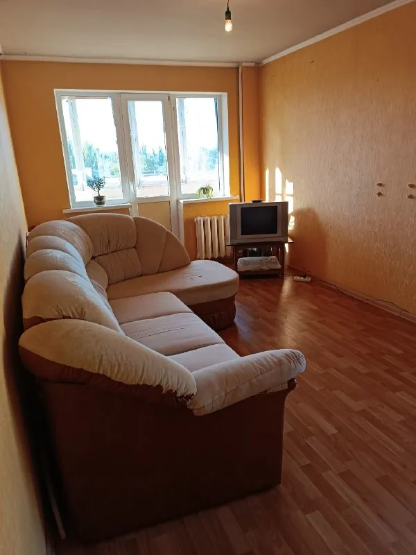 ‼❗Продается ‼❗
🏡3-Х комнатная квартира
Расположение: проспект маяковского, рядом парк им. Щербакова, бульвар пушкина, центральная часть города
📍Г. Донецк днр
Ворошиловский район

•Общая площадь: 62,2 м2
•Этаж: 7/9 жилого дома •жилая–45,5 м2
•Кухня–7 м2

•Панорамный вид из окон на город
•Все комнаты раздельные, огромный коридор, есть балкон

•В квартире выполнен ремонт, установлены мпо, поменяны межкомнатные двери, проводка новая медная, осуществлена замена инженерных коммуникаций
•Санузел смежный, кафель
•Документы готовы

Стоимость: 7🍋500.000 рубл
☎☎☎+7949-419-63-79

Недвижимость донецк днр - фотография - 2