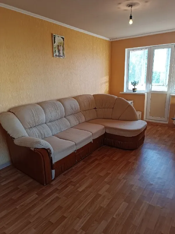 ‼❗Продается ‼❗
🏡3-Х комнатная квартира
Расположение: проспект маяковского, рядом парк им. Щербакова, бульвар пушкина, центральная часть города
📍Г. Донецк днр
Ворошиловский район

•Общая площадь: 62,2 м2
•Этаж: 7/9 жилого дома •жилая–45,5 м2
•Кухня–7 м2

•Панорамный вид из окон на город
•Все комнаты раздельные, огромный коридор, есть балкон

•В квартире выполнен ремонт, установлены мпо, поменяны межкомнатные двери, проводка новая медная, осуществлена замена инженерных коммуникаций
•Санузел смежный, кафель
•Документы готовы

Стоимость: 7🍋500.000 рубл
☎☎☎+7949-419-63-79

Недвижимость донецк днр - фотография - 3