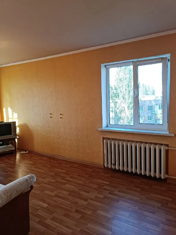 ‼❗Продается ‼❗
🏡3-Х комнатная квартира
Расположение: проспект маяковского, рядом парк им. Щербакова, бульвар пушкина, центральная часть города
📍Г. Донецк днр
Ворошиловский район

•Общая площадь: 62,2 м2
•Этаж: 7/9 жилого дома •жилая–45,5 м2
•Кухня–7 м2

•Панорамный вид из окон на город
•Все комнаты раздельные, огромный коридор, есть балкон

•В квартире выполнен ремонт, установлены мпо, поменяны межкомнатные двери, проводка новая медная, осуществлена замена инженерных коммуникаций
•Санузел смежный, кафель
•Документы готовы

Стоимость: 7🍋500.000 рубл
☎☎☎+7949-419-63-79

Недвижимость донецк днр - фотография - 4
