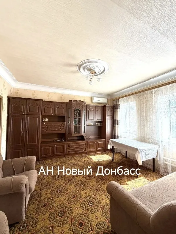 Продается уютный дом

🌇В киевском районе
(Путиловка), г. Донецк. 📌

⛽Отопление газовое (не зависит от электричества).
✅Дом: 65,3 кв. М (4 комнаты).
✅Участок: 4,5 сотки
✅Состояние: дом сухой, теплый, с высоким фундаментом. Выполнена стяжка, установлены качественные пластиковые окна и надежная металлическая входная дверь. Крыша капитально перекрыта.
✅Коммуникации: газ, вода, электричество заведены в дом. 💰цена: 3 000 000 руб. И торг

📲☎️+7 (949) 327-98-90
Ан «новый донбасс», наталья владимировна

Подписаться  |  📩дать объявление
📲Наш max - фотография - 4