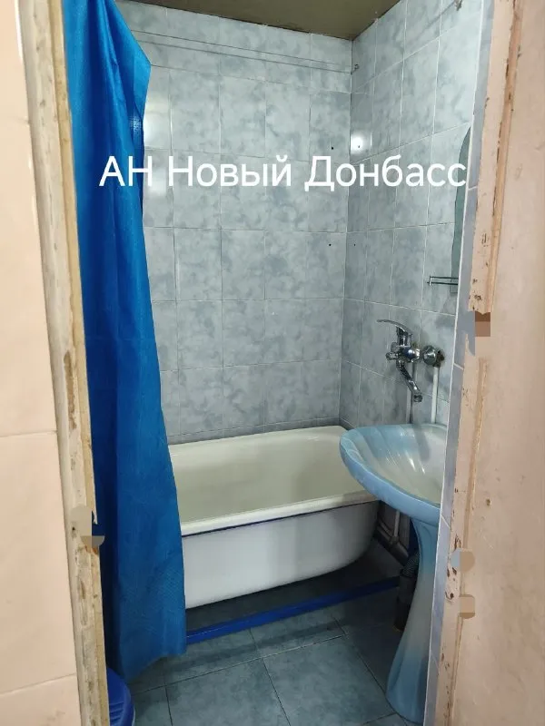 Продается уютный дом

🌇В киевском районе
(Путиловка), г. Донецк. 📌

⛽Отопление газовое (не зависит от электричества).
✅Дом: 65,3 кв. М (4 комнаты).
✅Участок: 4,5 сотки
✅Состояние: дом сухой, теплый, с высоким фундаментом. Выполнена стяжка, установлены качественные пластиковые окна и надежная металлическая входная дверь. Крыша капитально перекрыта.
✅Коммуникации: газ, вода, электричество заведены в дом. 💰цена: 3 000 000 руб. И торг

📲☎️+7 (949) 327-98-90
Ан «новый донбасс», наталья владимировна

Подписаться  |  📩дать объявление
📲Наш max - фотография - 5