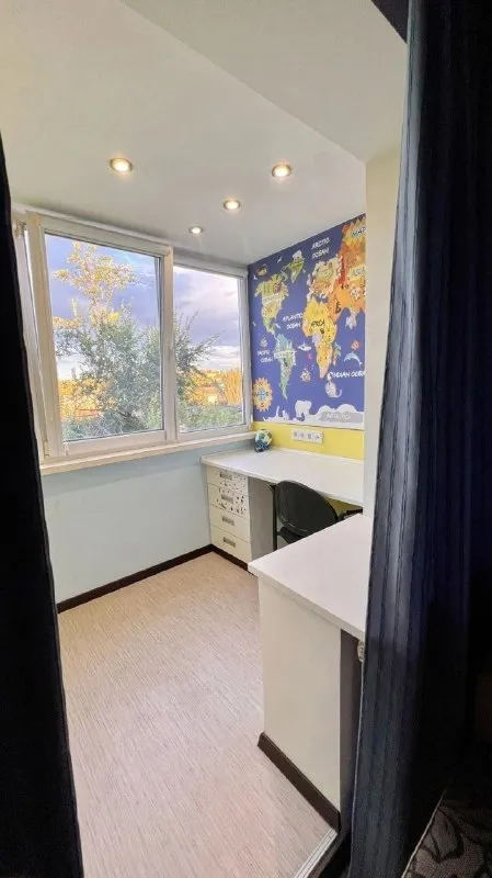 Продажа 3х комнатной квартиры
🌇Донецк в калининском районе, улица марии ульяновой, 65.📌
🏢Этаж - 9/9
✅Общая площадь - 65,8 м2
👍Квартира после качественного ремонта.
✅Установлен накопительный бак
✅Вся мебель и техника остаётся в квартире❗️
📑Перепланировка узаконена - фотография - 2