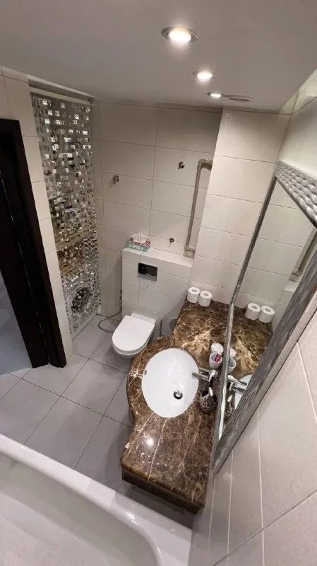 Продажа 3х комнатной квартиры
🌇Донецк в калининском районе, улица марии ульяновой, 65.📌
🏢Этаж - 9/9
✅Общая площадь - 65,8 м2
👍Квартира после качественного ремонта.
✅Установлен накопительный бак
✅Вся мебель и техника остаётся в квартире❗️
📑Перепланировка узаконена - фотография - 8