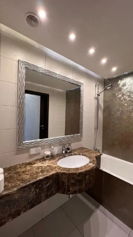 Продажа 3х комнатной квартиры
🌇Донецк в калининском районе, улица марии ульяновой, 65.📌
🏢Этаж - 9/9
✅Общая площадь - 65,8 м2
👍Квартира после качественного ремонта.
✅Установлен накопительный бак
✅Вся мебель и техника остаётся в квартире❗️
📑Перепланировка узаконена - фотография - 9