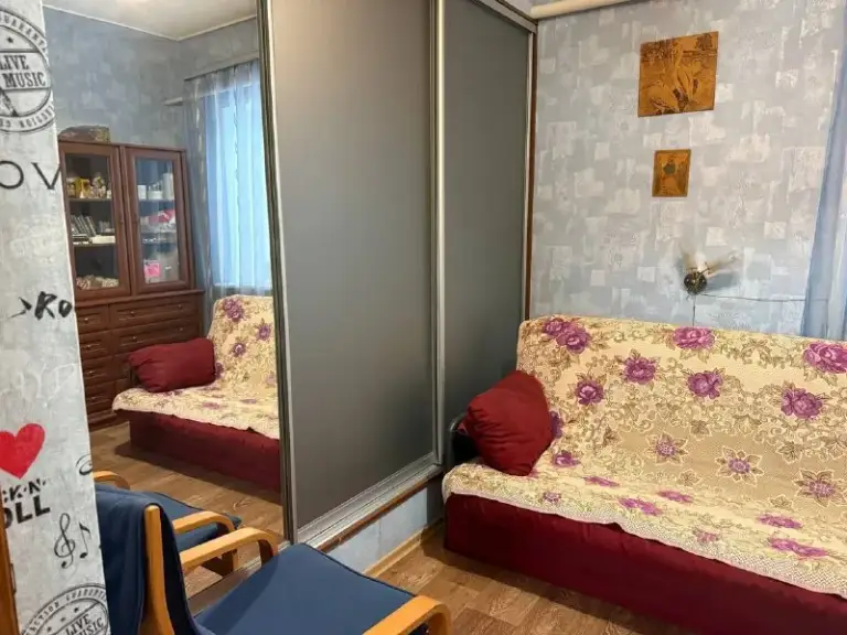 Продается дом 87.1 м. Кв.

🌇Донецк, кировский район рядом с кировским исполкомом📌

✅Земельный участок 12 соток в собственности.
⛽Газ, вода, канализация в доме.
✅Есть летняя кухня, бассейн, гараж.
✅Въезд оборудован автоматическими воротами.
📍Рядом школа, больница, поликлиника, детский сад, банк, почта, остановка общественного транспорта.

💰Стоимость: 6 500 000 рублей

📲☎️+79495107010

Подписаться  |  📩дать объявление
📲Наш max - фотография - 5