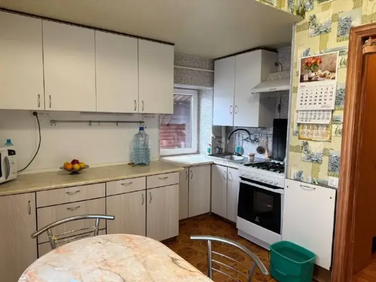 Продается дом 87.1 м. Кв.

🌇Донецк, кировский район рядом с кировским исполкомом📌

✅Земельный участок 12 соток в собственности.
⛽Газ, вода, канализация в доме.
✅Есть летняя кухня, бассейн, гараж.
✅Въезд оборудован автоматическими воротами.
📍Рядом школа, больница, поликлиника, детский сад, банк, почта, остановка общественного транспорта.

💰Стоимость: 6 500 000 рублей

📲☎️+79495107010

Подписаться  |  📩дать объявление
📲Наш max - фотография - 7