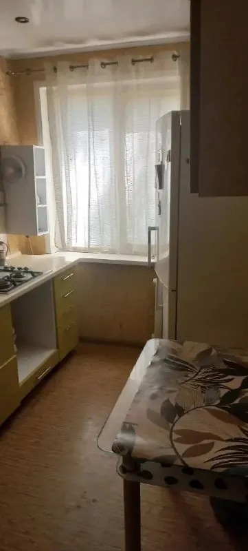 Продажа 2х комнатной квартиры в кировском районе донецка!мкр. Текстильщик!островского 23
Агентство недвижимости «статус» - твой выбор в мире недвижимости!🤝
📍Донецк, кировский район, ул. Островского 23
(Мкр. Текстильщик)
✅Общая площадь 50 кв. М
✅Раздельные комнаты
✅Батареи поменяны
✅Трубы поменяны
✅Этаж 3/9
✅Окна поменяны
✅Установлены насосы на воду
✅Балкон новый
✅Через дорогу садик, школа, продуктовые магазины («семья», «молоко» и тд. )
📌Собственник на сделке!
💸 3 750 000 Руб. (торг уместен)
☎️+79496455686
☎️+79495753652
Принимаем звонки в любое время! - фотография - 3