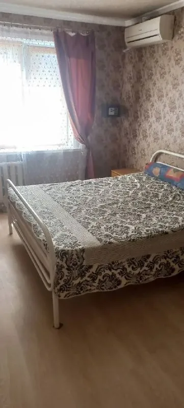 Продажа 2х комнатной квартиры в кировском районе донецка!мкр. Текстильщик!островского 23
Агентство недвижимости «статус» - твой выбор в мире недвижимости!🤝
📍Донецк, кировский район, ул. Островского 23
(Мкр. Текстильщик)
✅Общая площадь 50 кв. М
✅Раздельные комнаты
✅Батареи поменяны
✅Трубы поменяны
✅Этаж 3/9
✅Окна поменяны
✅Установлены насосы на воду
✅Балкон новый
✅Через дорогу садик, школа, продуктовые магазины («семья», «молоко» и тд. )
📌Собственник на сделке!
💸 3 750 000 Руб. (торг уместен)
☎️+79496455686
☎️+79495753652
Принимаем звонки в любое время! - фотография - 4
