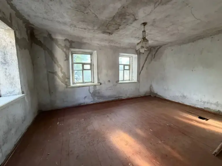 Продается дом площадью 60 м2

🌇Догецк в куйбышевском районе, северный поселок, ул. Чернова📌

🌎Земля 9 соток не приватизированная
🅿Есть гараж
✅Летняя кухня - 30 м2
✅Хозяйственные постройки
✅Дом на 2 семьи
❗️Печное отопление, но по улице идет газ

📃Документы готовы, прописанных нет!
📲☎️+7 (949) 513 85 58
📲☎️+7 (949) 417 18 14

Подписаться  |  📩дать объявление
📲Наш max - фотография - 6