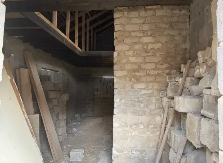 Продажа дома 162 м² 🏡, гараж
40 М² на участке 5.5 соток
🌇Дом расположен в донецке📌
✅Основные характеристики:
Площадь дома: 162 кв. М (2 этажа)
✅Материал стен: шлакоблок
🅿Гараж: 40 кв. М (отдельно стоящий)
✅Участок: 5.5 соток
💦Коммуникации: вода подведена
📍 - фотография - 2