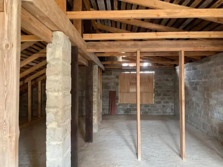 Продажа дома 162 м² 🏡, гараж
40 М² на участке 5.5 соток
🌇Дом расположен в донецке📌
✅Основные характеристики:
Площадь дома: 162 кв. М (2 этажа)
✅Материал стен: шлакоблок
🅿Гараж: 40 кв. М (отдельно стоящий)
✅Участок: 5.5 соток
💦Коммуникации: вода подведена
📍 - фотография - 4