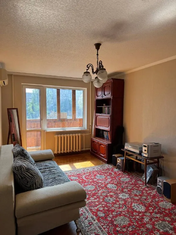 Продажа 2-комнатной квартиры
🌇Донецк в ленинском район
На цирке📌
✅Площадь: 66,3 м² (общая),
Кухня 9,7 м².
✅Этаж: 6 из 9 (панельный дом).
💦Вода: 1/3
📍Инфраструктура: рядом школа, детский сад, парк, супермаркет, остановка.
💰Цена: 6 700 000 руб.
👀Показ в удобное время.
📲☎️+79495107010
📲☎️+79498006050
Подписаться | 📩дать объявление
📲Наш max - фотография - 3