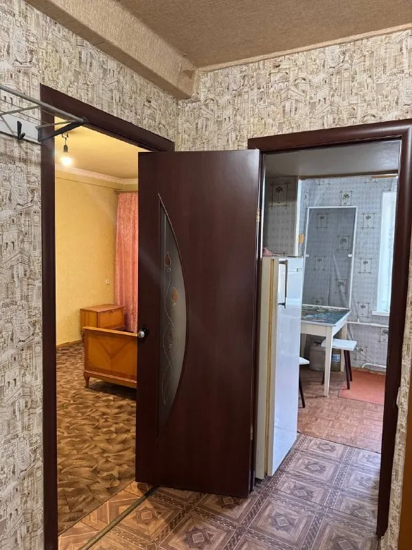 Продажа однокомнатной квартиры

🌇Донецк, ленинский район, боссе, ул. Пухова, 18📌

✅Общая площадь квартиры: 28,5 м² общая, кухня 7,3 м².
✅Этаж: 5/5
💦Водоснабжение: 1/3 (колонки).
📍Инфраструктура: школа, детский сад, продуктовые магазины, рынок — всё в шаговой доступности.

💰Цена: 2 800 000 ₽.

Показ по договорённости.
📲☎️+79495107010
📲☎️+79498006050

Подписаться  |  📩дать объявление
📲Наш max - фотография - 2