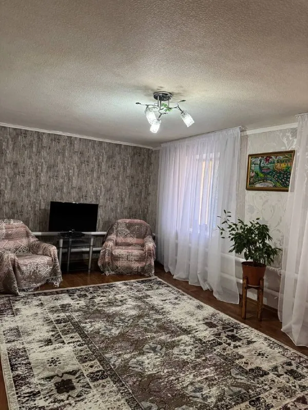 Продажа частного дома 54,8 м²
🌇Донецк, кировский район, ориентир: жд станция рудченкова. 📌
✅Отдельно стоящее здание
✅Материал стен: шлакоблок.
💦Водоснабжение: центральное + насос, вода всегда.
📍Инфраструктура: магазин, школа — в шаговой доступности.
💰Цена: 3 800 000 ₽.
📲☎️+79495107010
📲☎️+79498006050
Подписаться | 📩дать объявление
📲Наш max - фотография - 3