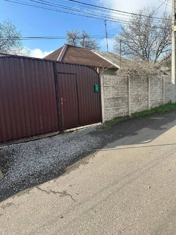 Продажа дома площадью 48 м2

🌇Донецк в буденновском районе, улица лучинского, ориентир ас буденновская📌

✅Санузел в доме.
🅿На территории участка есть гараж, погреб и летний душ.
✅Отдельный двор
🌎Земля 6 соток
✅Тёплый,   толщина стен 0,5 м.
✅2 Комнаты, зал проходной.
📲☎️+7 (949) 513 85 58
📲☎️+7 (949) 417 18 14

Подписаться  |  📩дать объявление
📲Наш max - фотография - 1