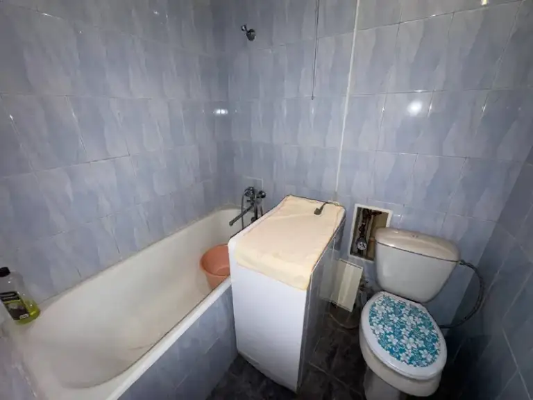 Продажа 1 комнатной квартиры в буденновском районе донецка!

Агентство недвижимости «статус» - твой выбор в мире недвижимости! 🤝

📍Ул. Гурьевская д. 4а

✅Площадь 36м2
✅Этаж 3/3
✅Крыша перекрыта
✅Косметический ремонт
✅Вода по графику
✅Коммуникации поменяны
✅Окна пластиковые
✅Рядом школа, магазины, остановки общественного транспорта

💰Стоимость: 2.500.000 руб.
Торг уместен

Звоните в любое время❗️
📞+7949-540-59-34 - Кирилл (ан «статус»)
📞+7949-645-56-86 - Антон (ан «статус») - фотография - 4