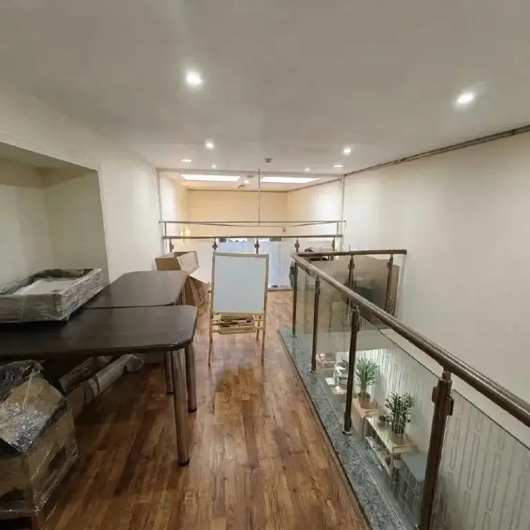 🏡Продаётся коммерческое помещение с цокольным этажом
📍Г. Донецк днр
Ворошиловский р-н
Бульвар пушкина

•Общая площадь–165 м2
•Площадь первого этажа 50 м2
•Цокольный этаж–115 м2

•Помещение адаптировано под кафе, ранее была картинная галерея
•Вход с центральной улицы и со двора
🔥Собственник

💴Цена: 20🍋000.000 рублей
☎️+7(959) 137-87-88 Геннадий

Недвижимость днр - фотография - 5