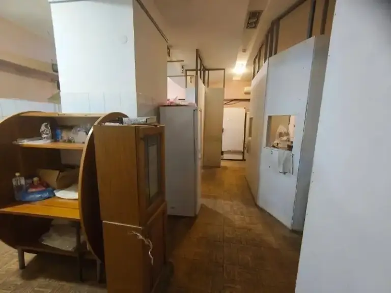 🏡Продаётся коммерческое помещение с цокольным этажом
📍Г. Донецк днр
Ворошиловский р-н
Бульвар пушкина

•Общая площадь–165 м2
•Площадь первого этажа 50 м2
•Цокольный этаж–115 м2

•Помещение адаптировано под кафе, ранее была картинная галерея
•Вход с центральной улицы и со двора
🔥Собственник

💴Цена: 20🍋000.000 рублей
☎️+7(959) 137-87-88 Геннадий

Недвижимость днр - фотография - 7
