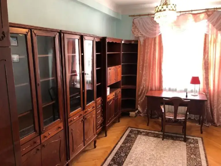 Komfort + аренда 3 ком. Квартиры грин плаза- ворошиловский район-челюскинцев 53а трк грин плаза.
Стройте свое пространство с агентством недвижимости город.
Вы мечтаете - мы реализовываем 💫
Квартира тёплая - вода 💦 с хорошим напором.
🔑Площадь ленина / набережная в шаговой доступности🔑
Отлично развита инфраструктура: 📍
• Магазины
• Садик
• Школа
• Больница
• Кафе и рестораны
• Торговые центры 🏬
Фото соответствует действительности.
🔑 Показ в любое время, ключи в агентстве.
💵Цена: 63.000 руб. (торг)
☎️Телефон: +7 (949) 630 77 76 - фотография - 8